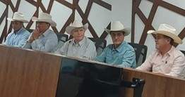 Riesgo a la ganadería acción de acopiadores y comercializadores