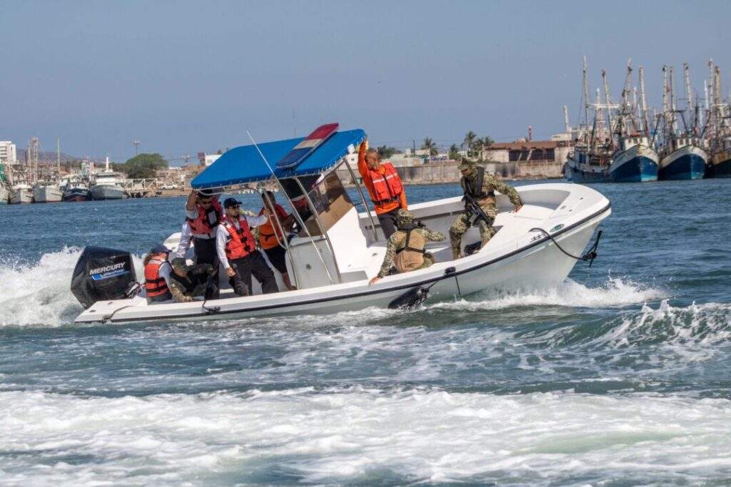 Refuerza inspección y vigilancia pesquera y acuícola en aguas nacionales