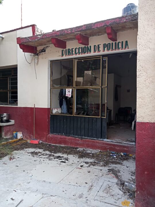 Foto 2 bandalilzan estación de policía en municipio 27082020