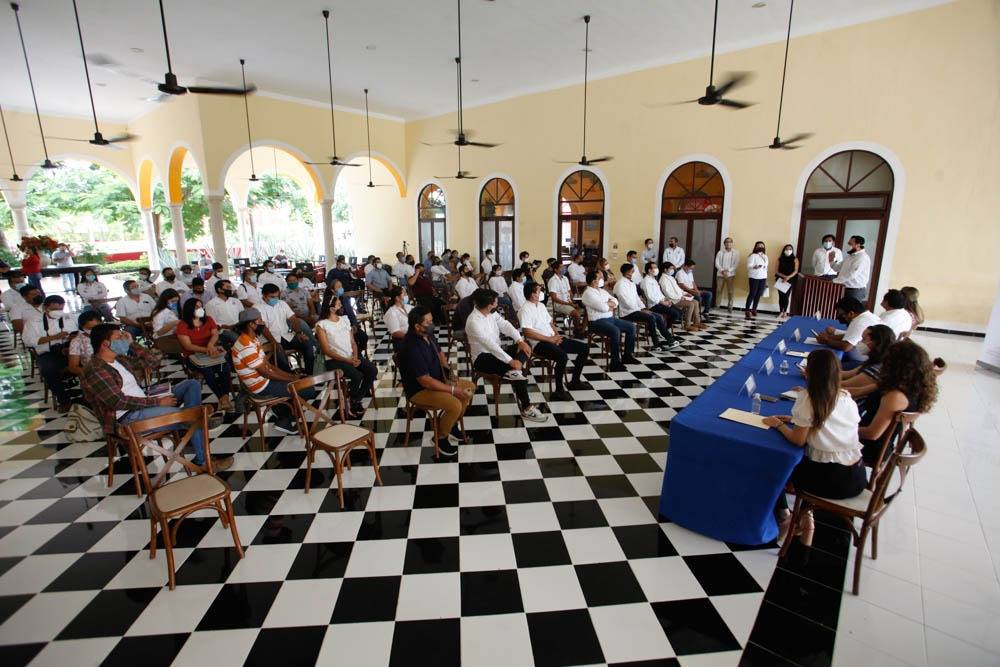 Capacitación a comunidades para oportunidades por el Tren Maya