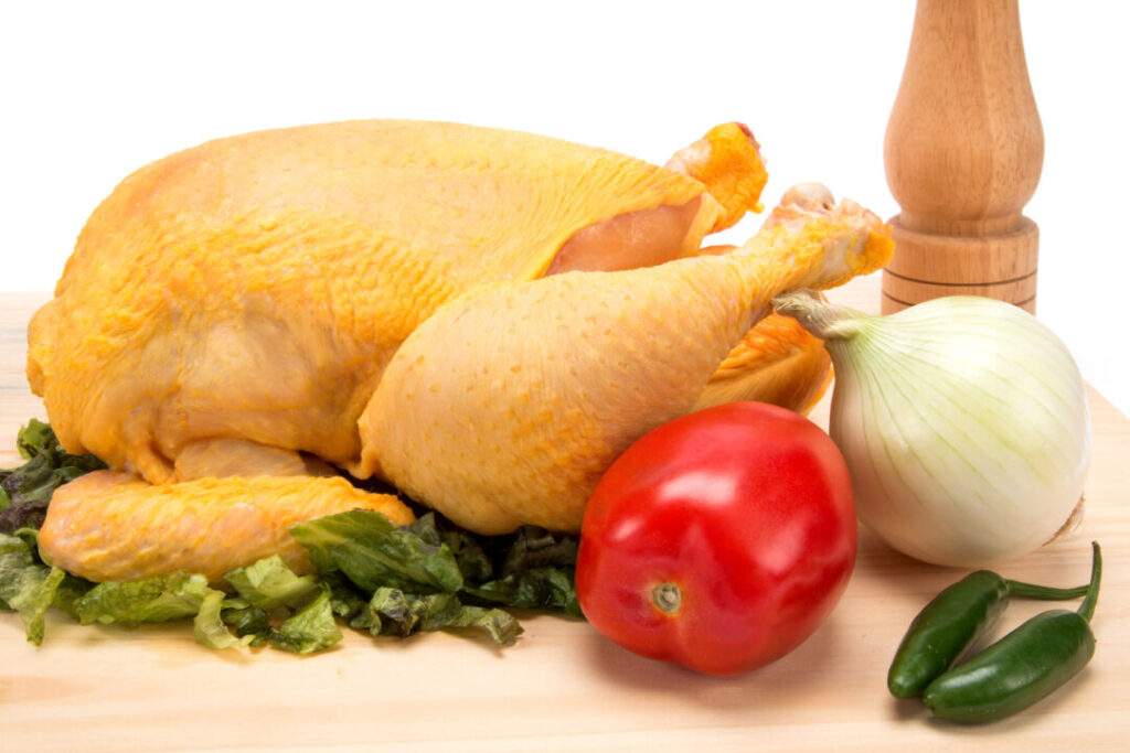 Aumenta en el país la oferta de carne de pollo: Senasica