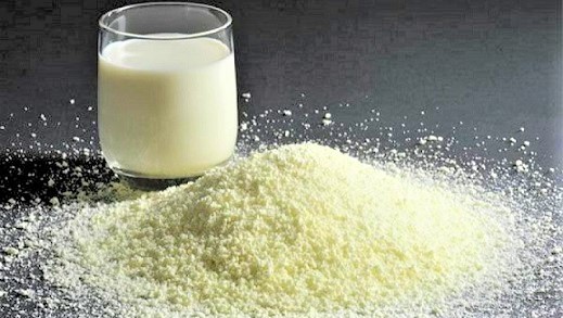 A debate compra de leche a EU: Confederación Nacional Ganadera