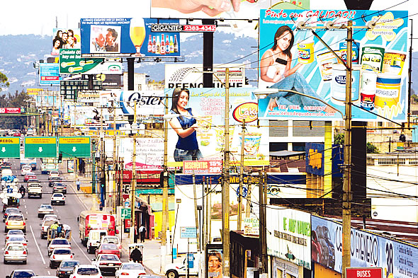 Propicia nueva ley de publicidad exterior contaminación visual