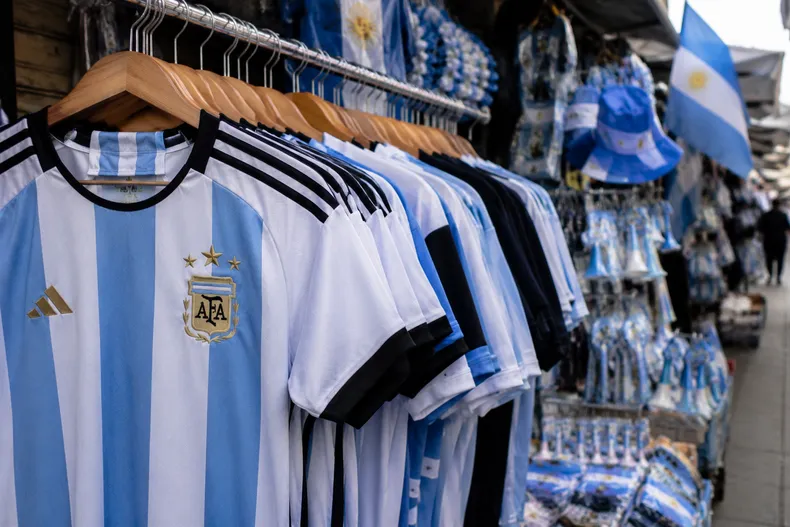 La camiseta azul de Argentina confeccionada en Tepito