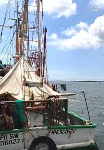 Zarpan los primeros barcos camaroneros de los litorales del país