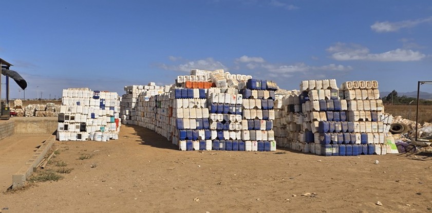 Recolectan 70 toneladas de envases tóxicos en Baja California
